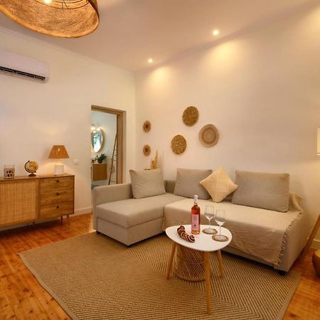 La Maisonette: Heart of Liapades with Beach Access Exterior photo