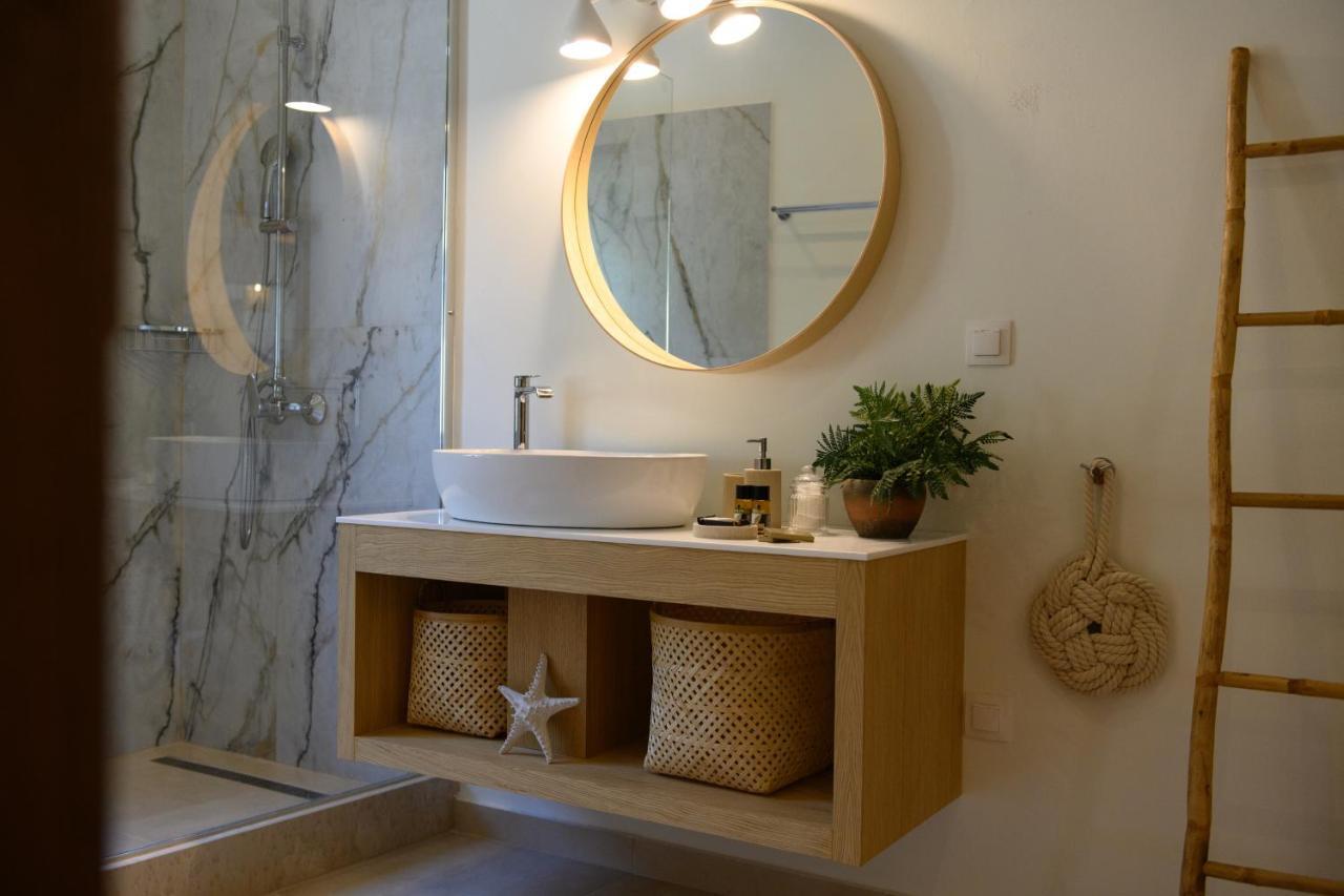 La Maisonette: Heart of Liapades with Beach Access Exterior photo